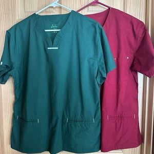 2 iguana 🦎 med scrub tops